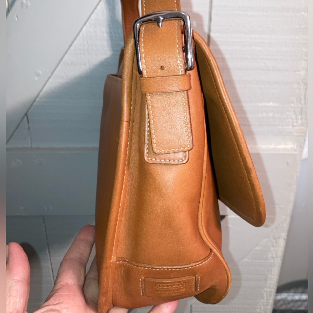 VINTAGE Coach Hampton Tan crossbody medium messenger K1S-7750 - Picture 6 of 14